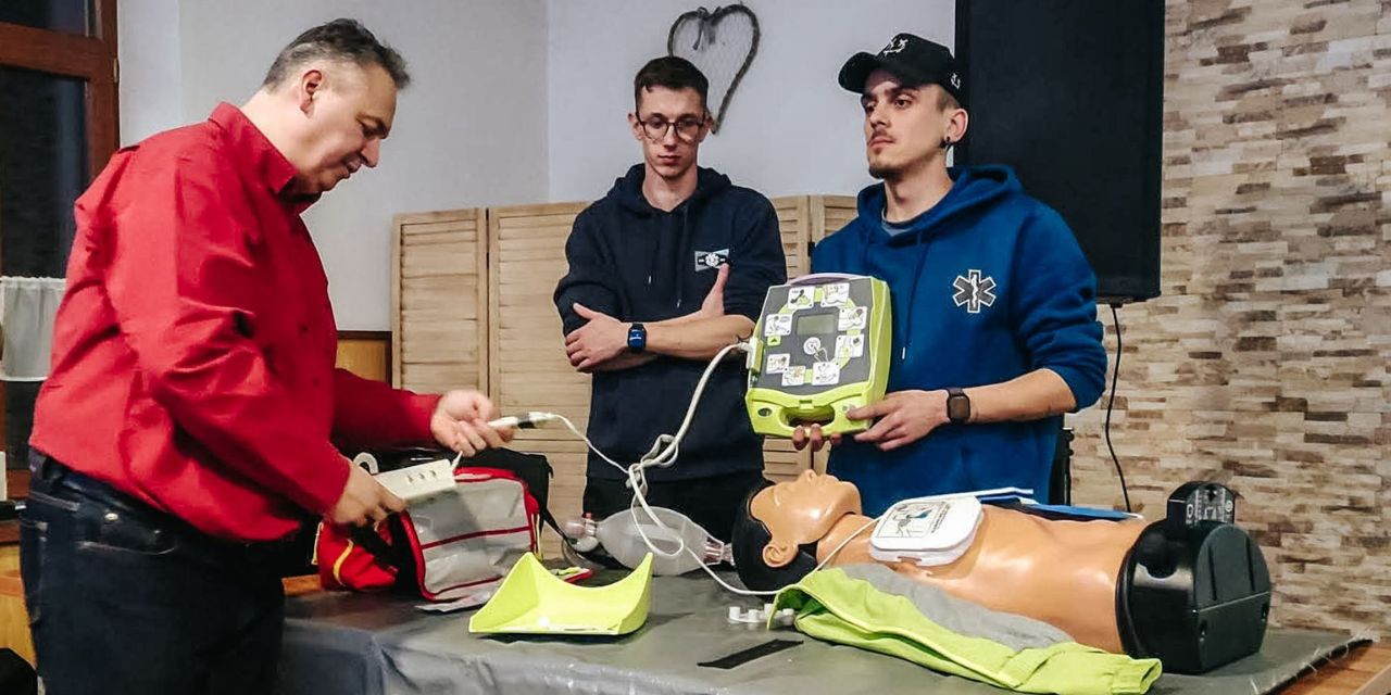 Beseda se záchranářem Radkem Bendou Divadlo Za komínem Humpolec